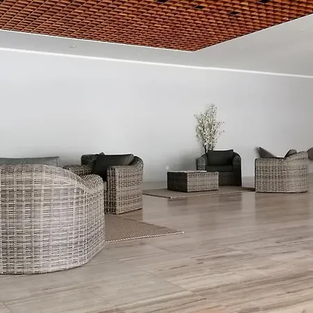 Apartamento T0+1 Na Praia Da Rocha 아파트